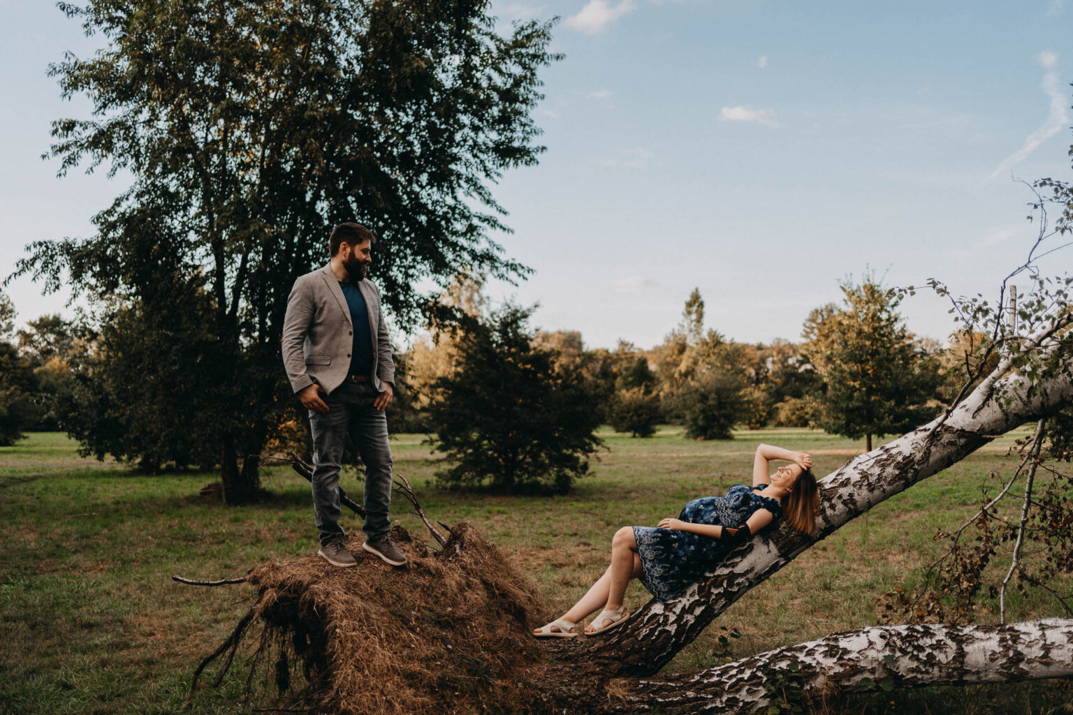 jak się ubrać na sesje ciążową