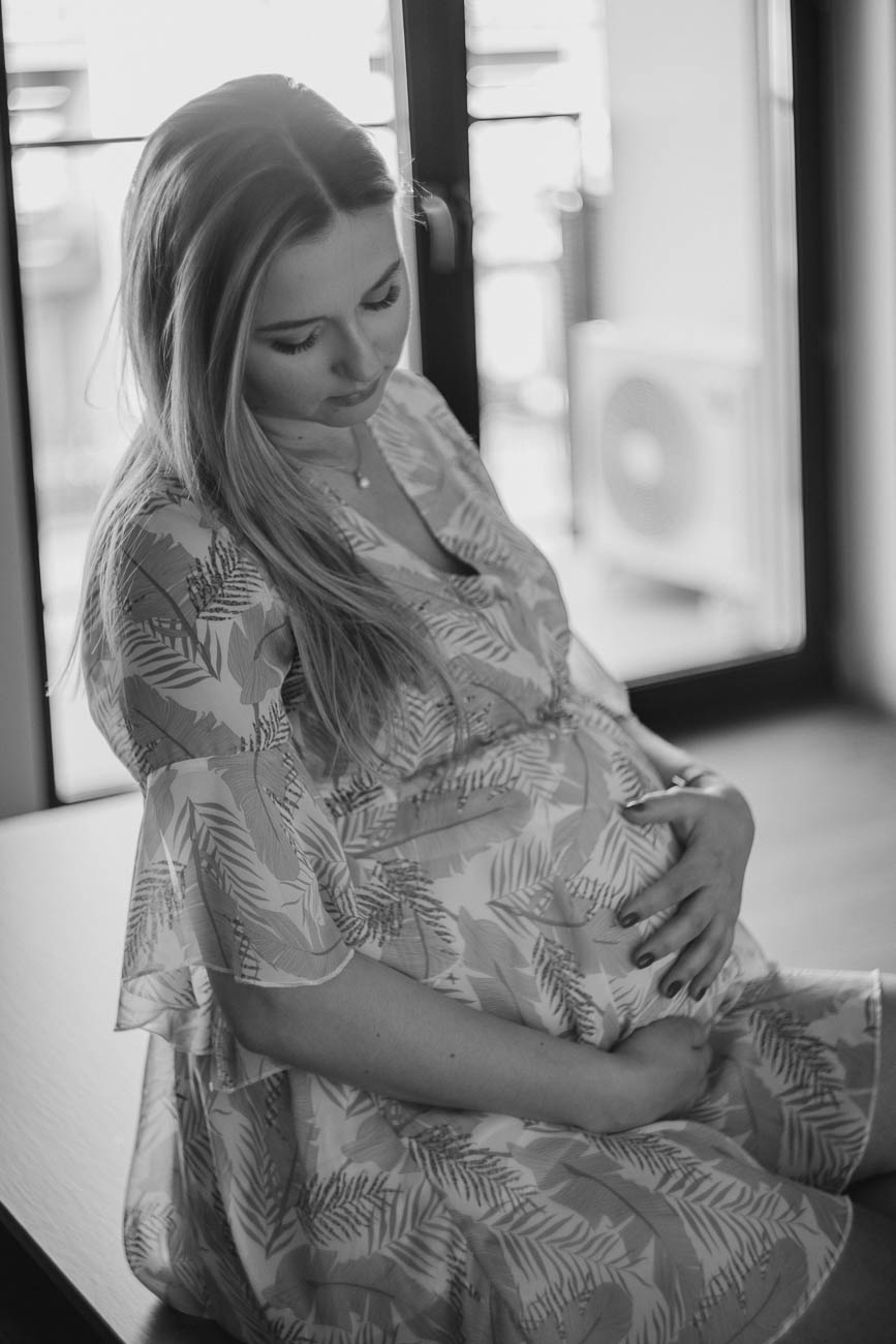 zdjęcia ciążowe w domu